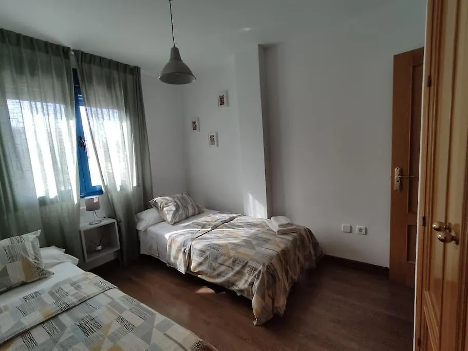Junto estación tren y la playa, GARAJE INCLUIDO Apartamento Málaga